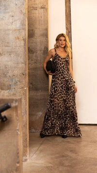 pre venda vestido longo animal print tellos