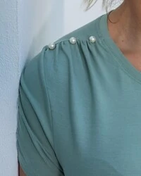 Pre venda blusa em malha canelada com perolas mr fr