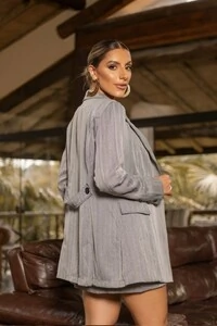 pre venda conjunto blazer com shorts aia chevron season