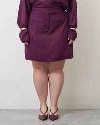 Saia alfaiataria linen meia coxa kayla