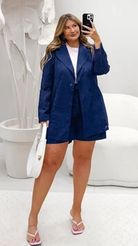 Pre venda conjunto alfaiataria blazer e shorts navy bellah
