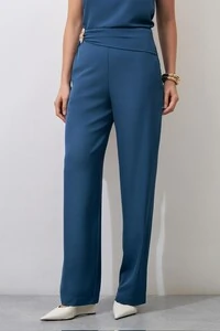 calca may com fivela dourada no cos kayla