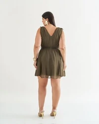 vestido decote v fluido plumetis quebela