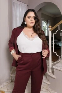 regata dupla em crepe com renda no decote hotpink