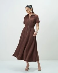 vestido evase com ziper frontal quebela