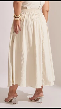 saia midi alongada evase collab kayla