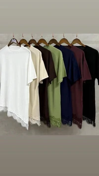 Blusa em tricot modal assimetrica com renda planet