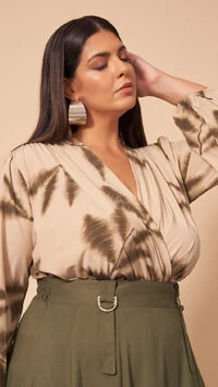 blusa cropped estampada com elastano quebela