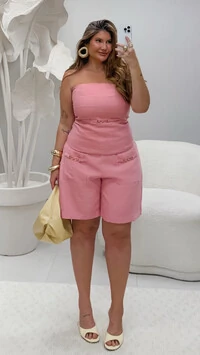 pre venda bermuda com fivelas douradas e bolsos marrant tellos