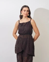 regata em crepe trabalhada com ajuste juli kayla