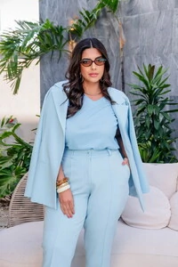blusa em malha tela bulgari decote v manga curta predil