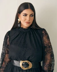 vestido renda core quebela