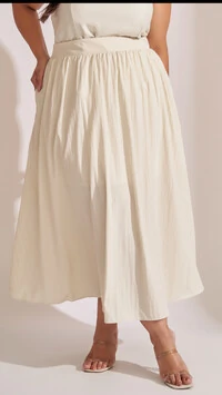 saia midi alongada evase collab kayla