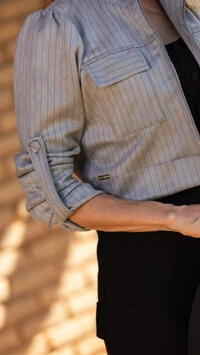 PRE VENDA jaqueta suede risca de giz rosamili