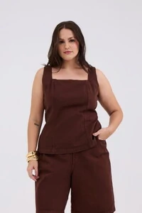 blusa decote quadrado cafe jeans izzat