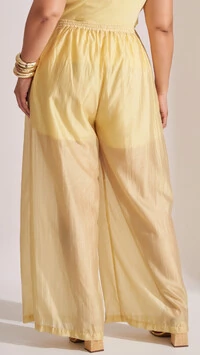 calca reta liocel forro de shorts collab kayla