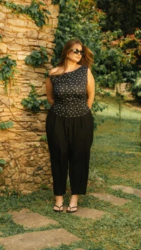 blusa poa assimetrica malha fria collab kayla