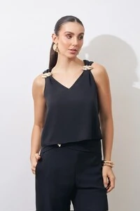 calca may com fivela dourada no cos kayla