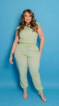 conjunto blusa muscle e calca jogger predil