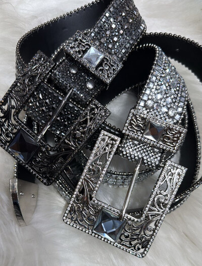 Foto cinto shine pedrarias e strass
