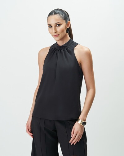 Foto blusa crepe meia gola com franzido quebela