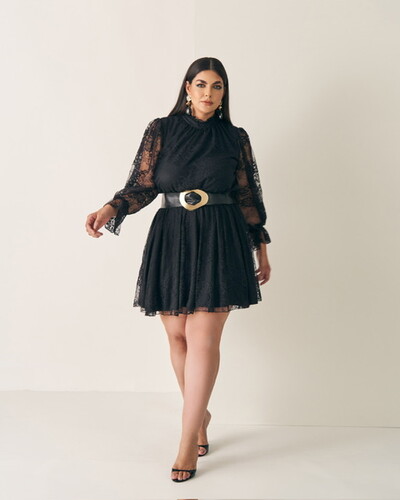 Foto vestido renda core quebela