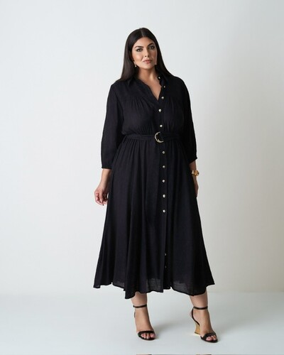 Foto vestido chemise midi paisley quebela