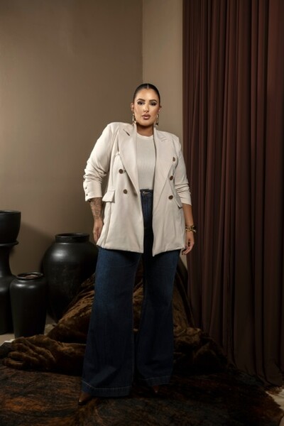 Fotopre venda regata canelada com bordado no decote basic divas