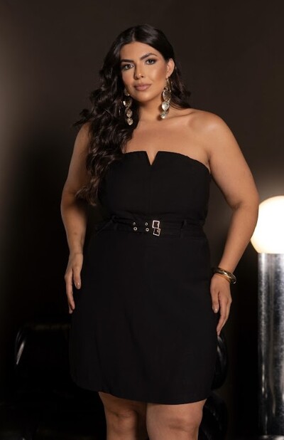 Foto pre venda vestido liso 2 fivelas divas