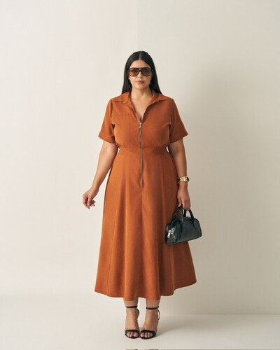 Foto vestido evase com ziper frontal quebela