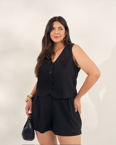 Fotoconjunto alfaitaria colete + shorts quebela