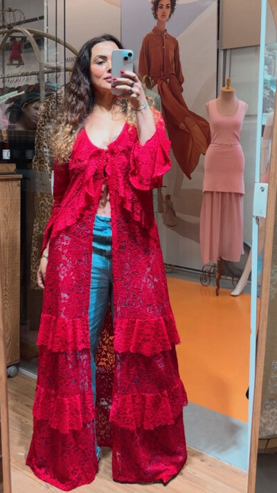 Foto blusa romantic renda veneza brunah