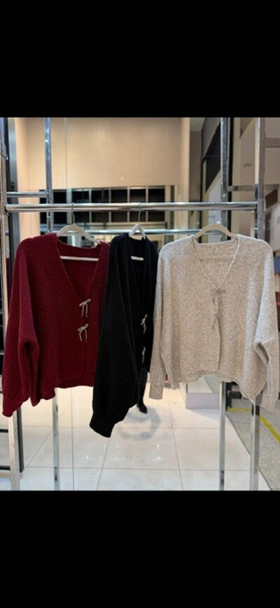 Fotocasaqueto chiquinha broche strass planet