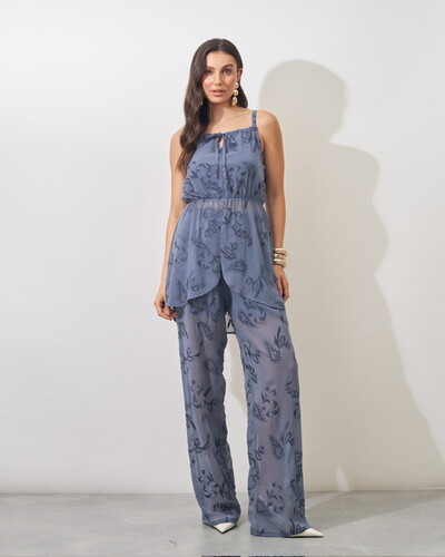 Foto regata em crepe trabalhada com ajuste juli kayla