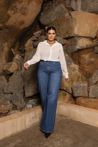 Foto pre venda camisa texturizada bordada season divas