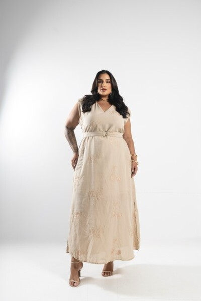 Foto pre venda vestido longo linho bordado alvorada milan