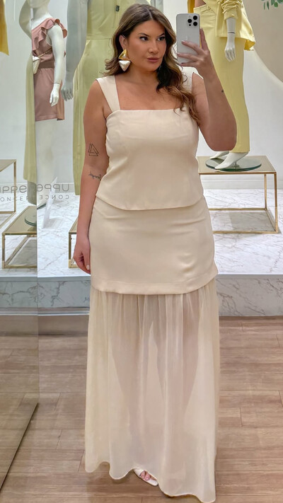 Foto Saia longa alfaiataria com detalhe tule upper