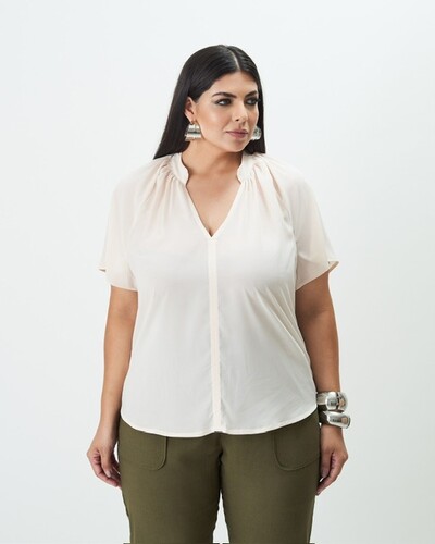 Foto blusa com franzidos crepe quebela