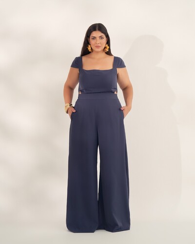 Foto macacao decote quadrado boneca quebela