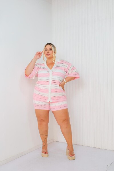 Foto conjunto listras polo vazado verao planet