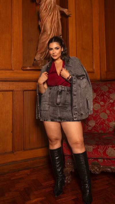 Foto Pre venda mini saia jeans extonado black divas