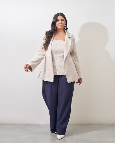 Foto blazer risca de giz alfaiataria kayla