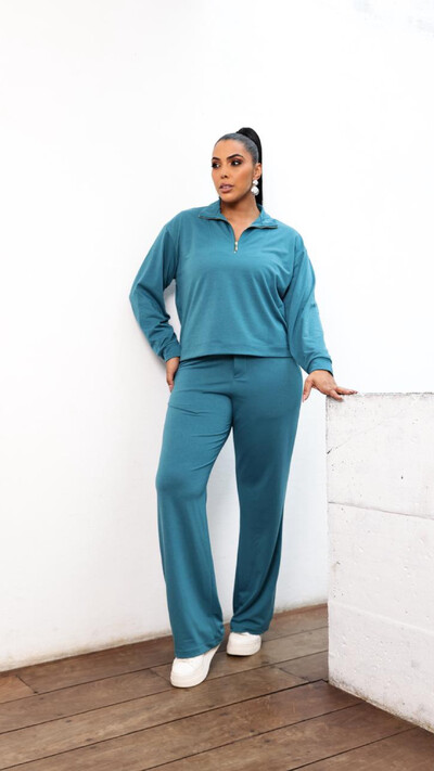 Foto blusa soft moletinho com fechamento ziper gola upper