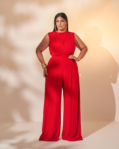 Foto Macacao viscose fluido shape cut frontal quebela