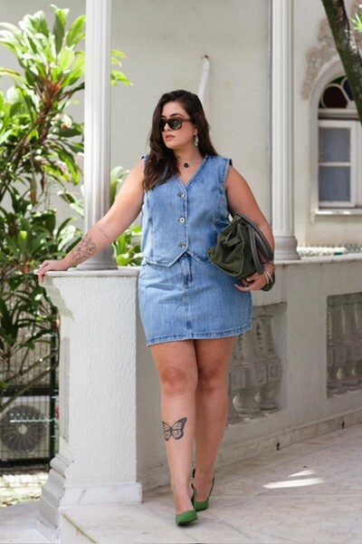 Foto saia jeans azul claro izzat