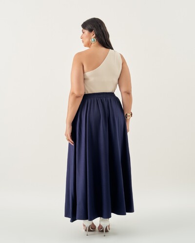 Fotoblusa um ombro fivela dourada quebela