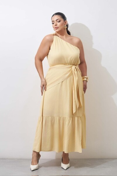 Foto vestido um ombro midi com fivela organica kayla