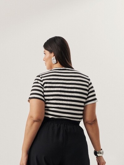 FotoBlusa listrada maritima quebela