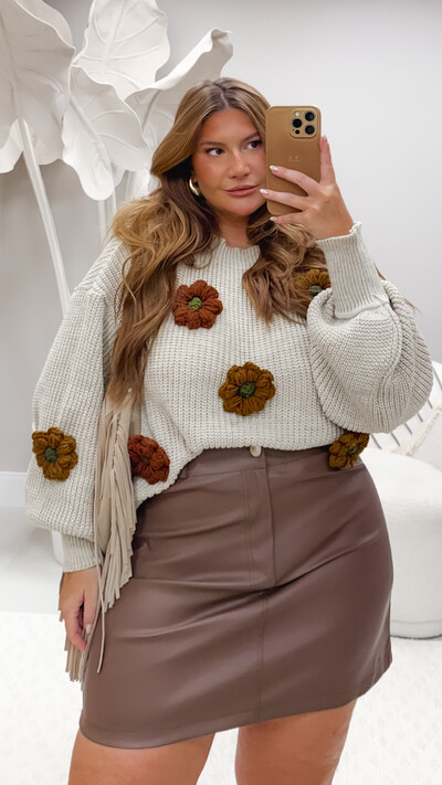 Foto Blusa tricot modal com broches flor planet