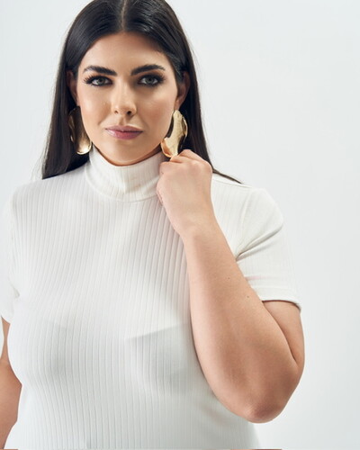 Fotoblusa malha canelada quebela